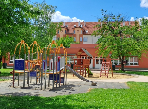 Szivárvány Óvoda Eszterlánc Tagóvodája